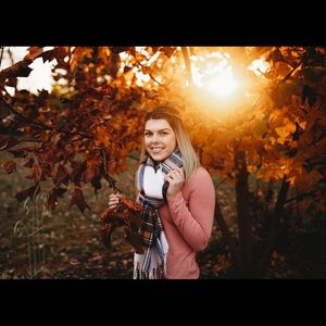 Meet your Posher, Lacey